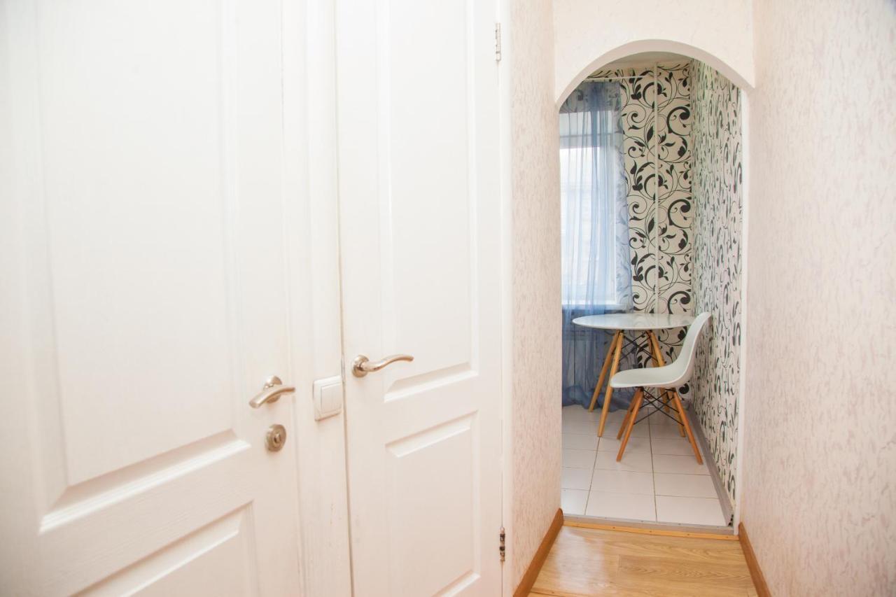 Semi Luxury Apt On Yatsenka 8 Near Intourist Hotel Zaporizhia ภายนอก รูปภาพ
