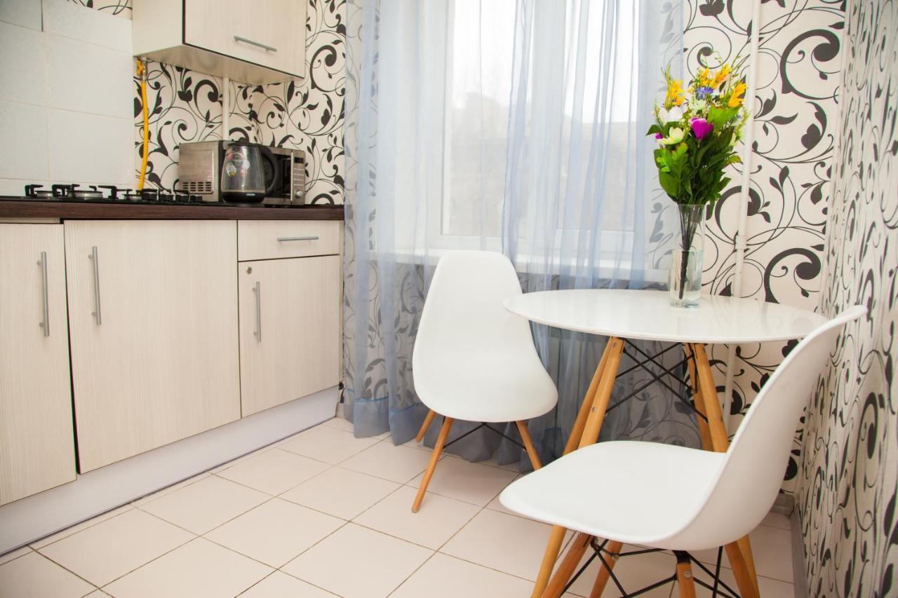 Semi Luxury Apt On Yatsenka 8 Near Intourist Hotel Zaporizhia ภายนอก รูปภาพ